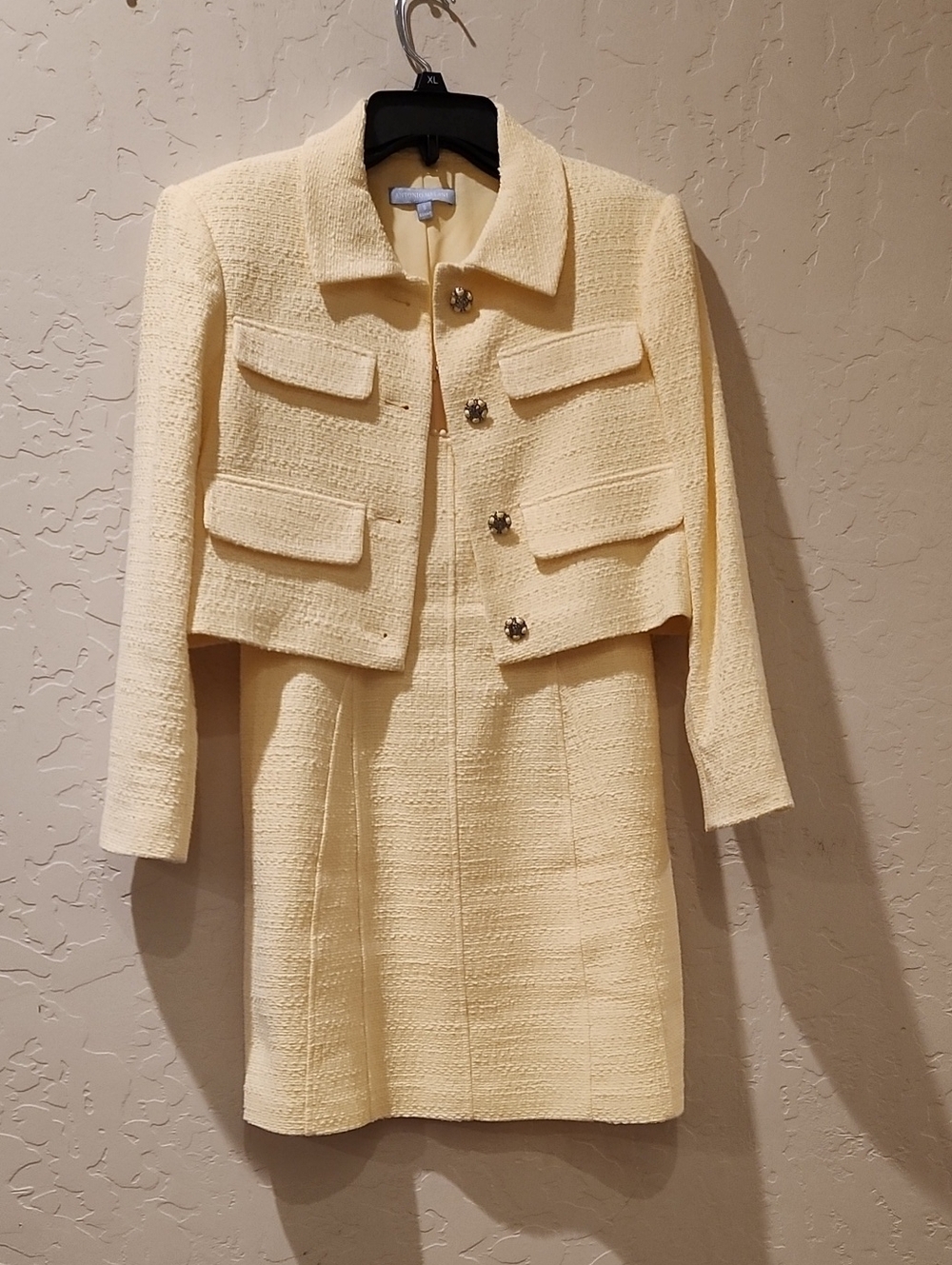 Elegant Cream Tweed Jacket for Women